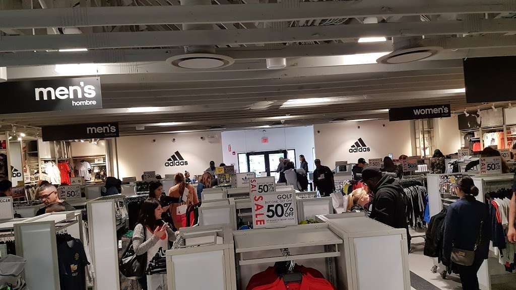adidas Outlet | 498 Red Apple Ct #422, Central Valley, NY 10917, USA | Phone: (845) 928-7740