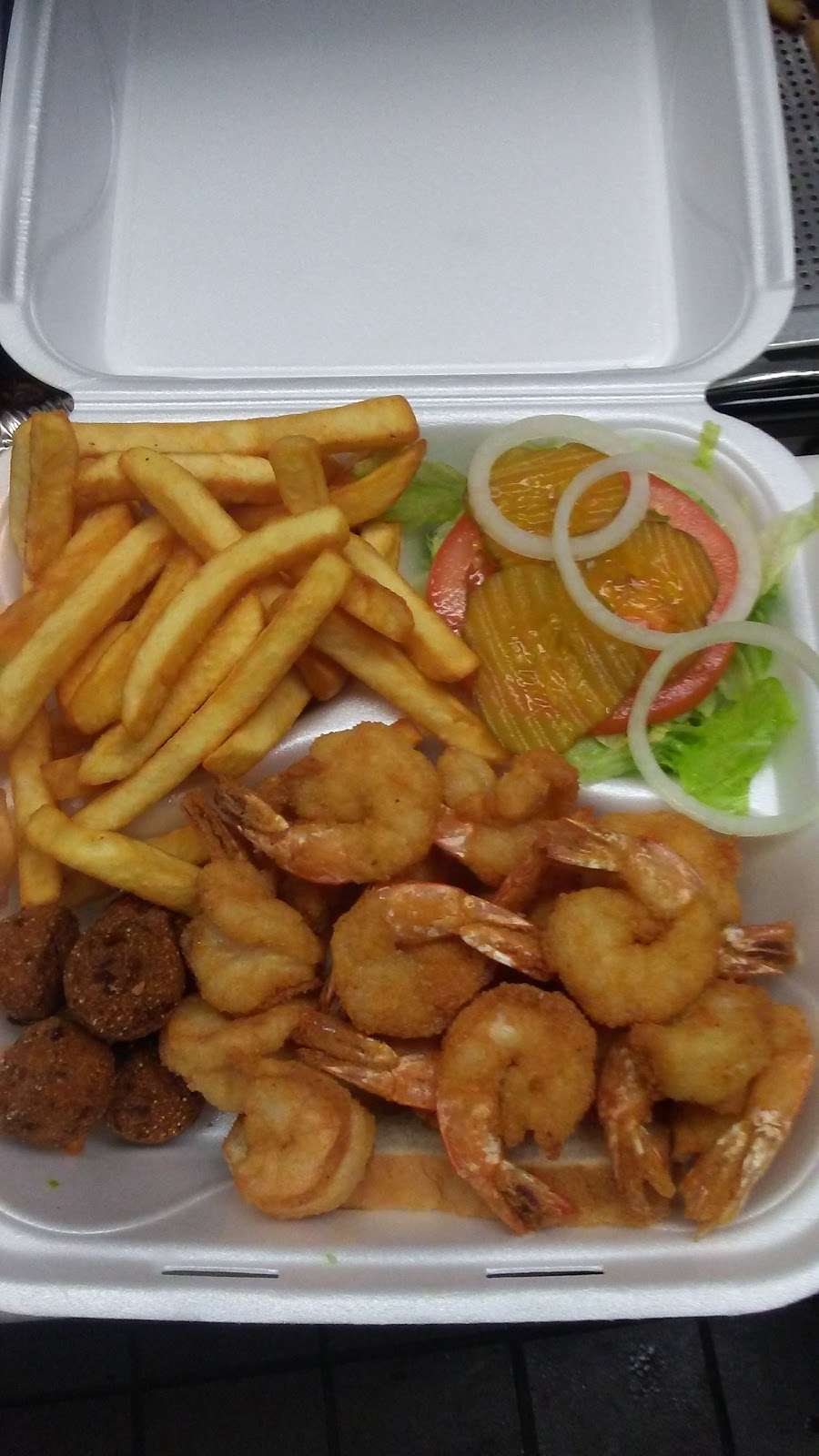 Bojos Seafood Kitchen | 731 Dr Martin Luther King Blvd, Pompano Beach, FL 33060, USA | Phone: (954) 366-1608