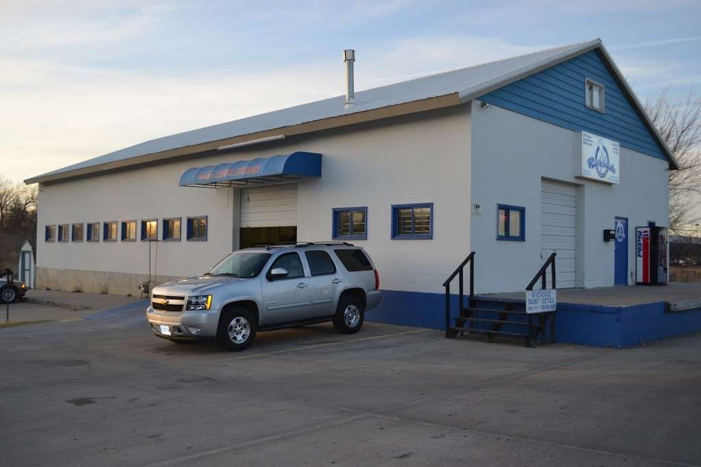 Riverside Auto Body and Paint | Photo 1 of 6 | Address: 1005 N 3rd St, Lawrence, KS 66044, USA | Phone: (785) 764-2320