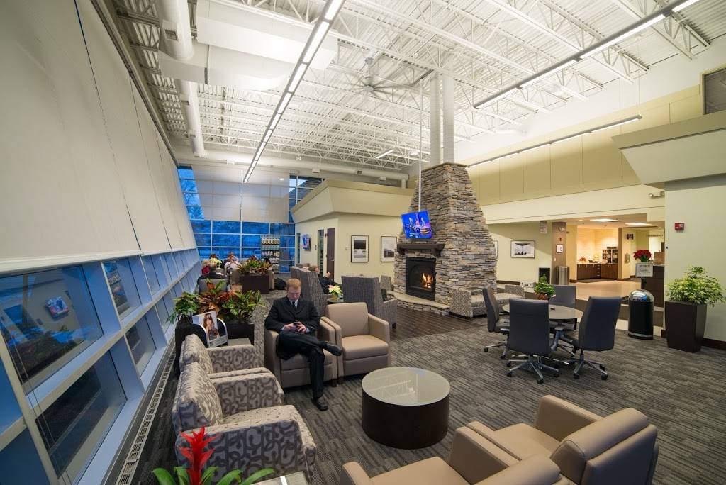 Signature Flight Support MSP - Minneapolis St. Paul Intl Airpor | 3800 E 70th St, Minneapolis, MN 55450, USA | Phone: (612) 726-5700