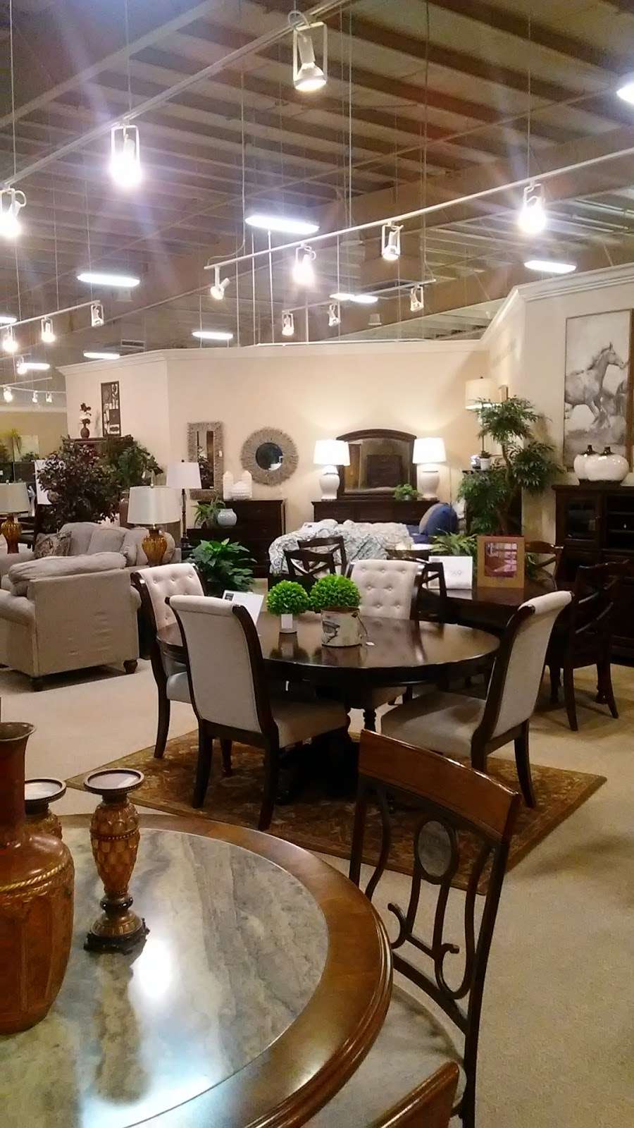 Ashley HomeStore | 3 Gerald Ct, Delmar, DE 19940, USA | Phone: (302) 846-9191