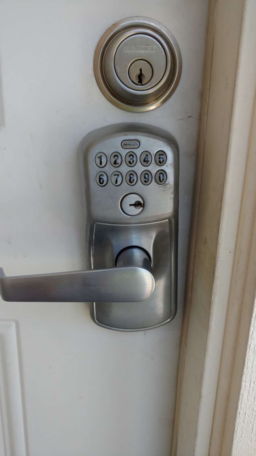 Valley Pro Locksmith | 1431 Glacier St, Simi Valley, CA 93063, USA | Phone: (800) 557-3690