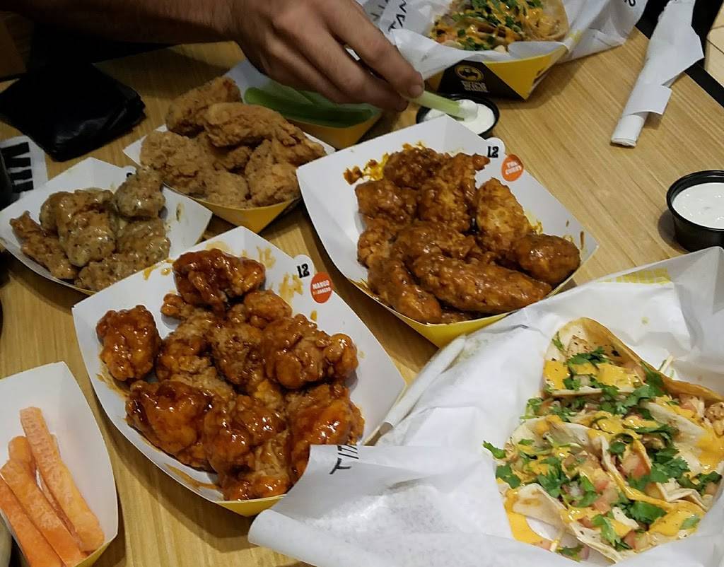 Buffalo Wild Wings | 91-1061 Keaunui Dr, Ewa Beach, HI 96706, USA | Phone: (808) 685-0494