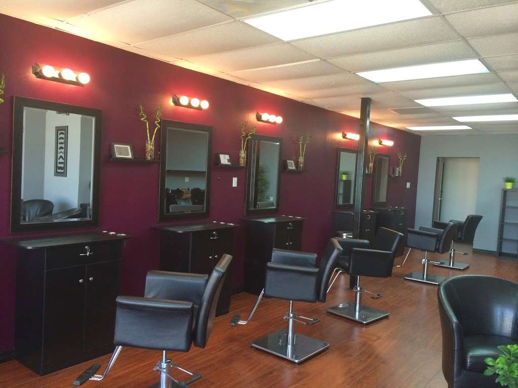 Bayside Salon | 410 E Fairmont Pkwy, La Porte, TX 77571, USA | Phone: (281) 842-1142