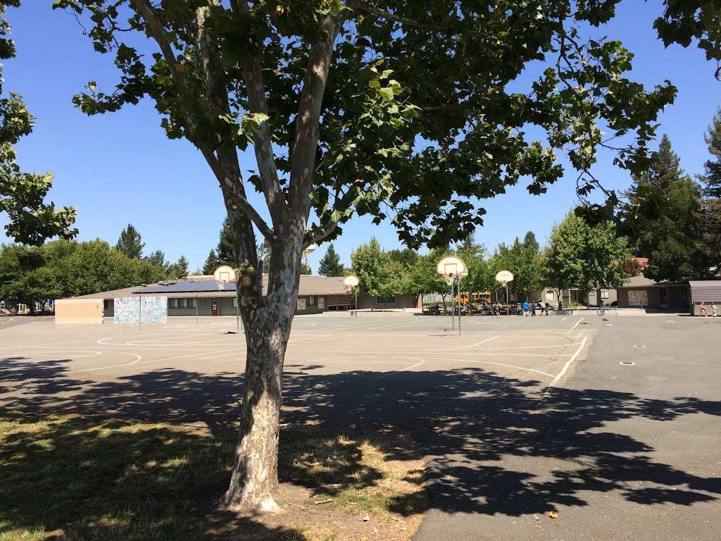 Strawberry Elementary School | 2311 Horseshoe Dr, Santa Rosa, CA 95405, USA | Phone: (707) 526-4433