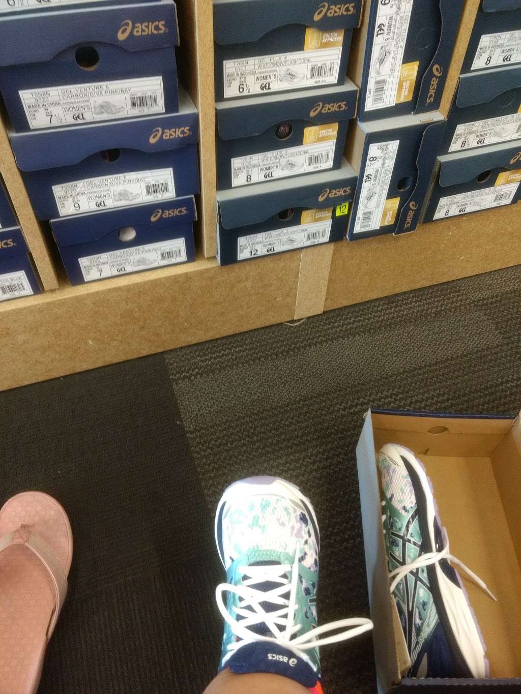 dsw asics