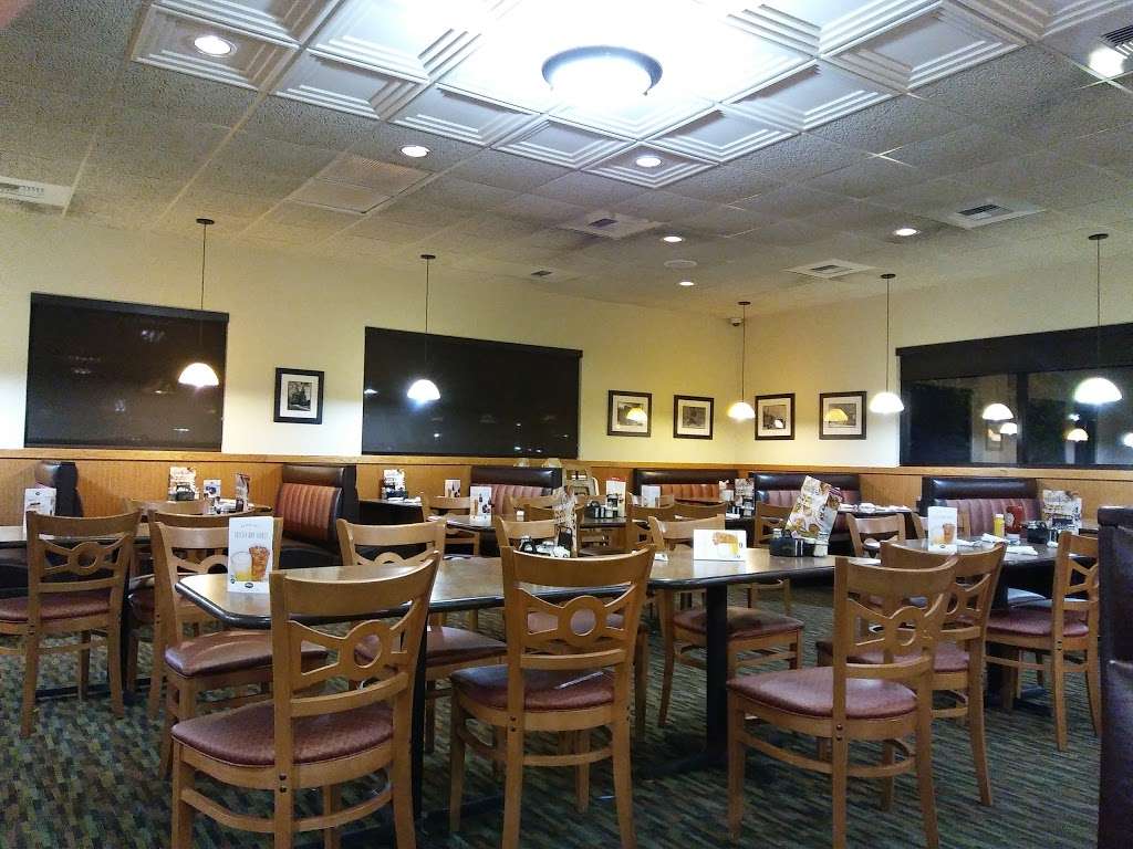 Perkins Restaurant & Bakery | 3939 S Bolger Rd, Independence, MO 64055, USA | Phone: (816) 478-0444