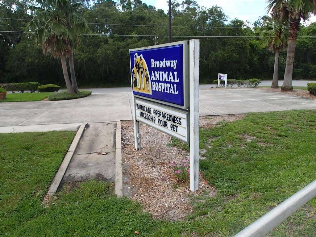 Broadway Animal Hospital | 886 Chapel St, Oviedo, FL 32765 | Phone: (407) 365-7297