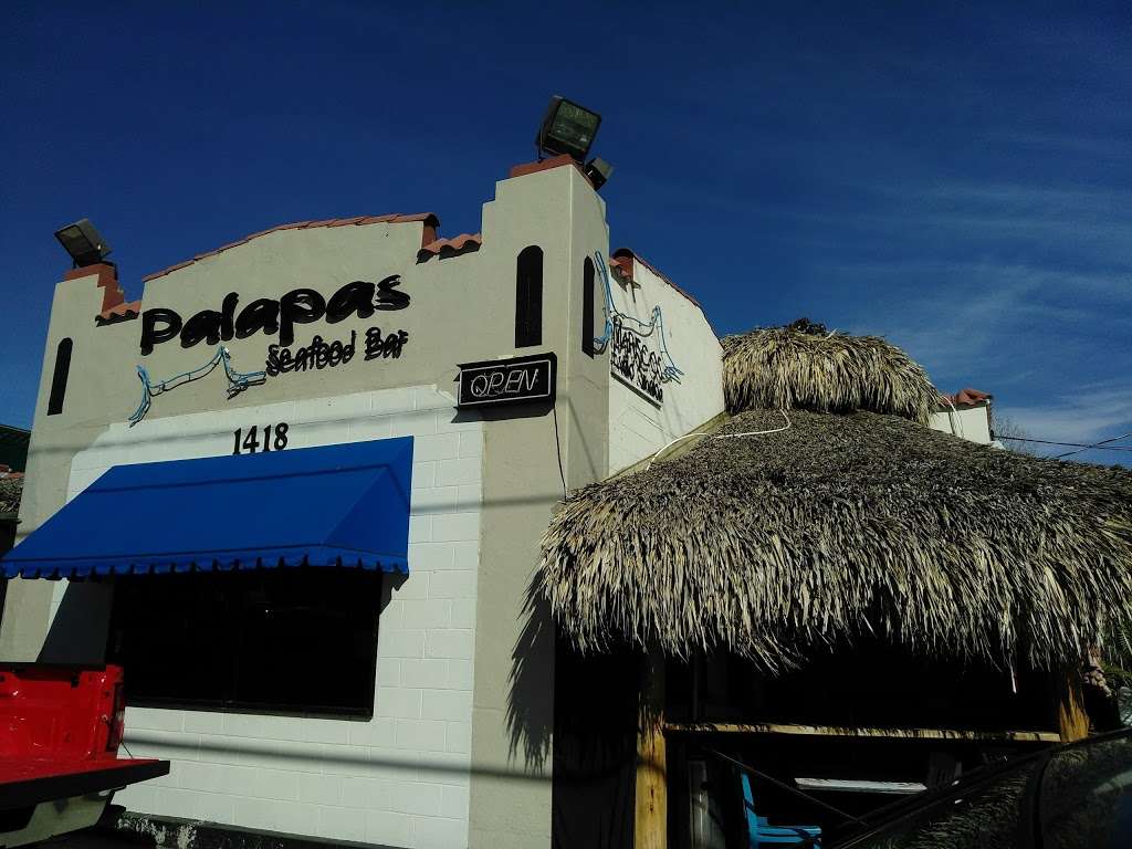 Palapas Seafood Bar | 1418 Greenville Ave, Dallas, TX 75206, USA | Phone: (214) 824-3000