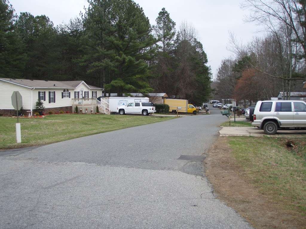 Kingswood Mobile Home Park | 315 Malcolm Ln, Charlotte, NC 28213, USA | Phone: (704) 596-8850