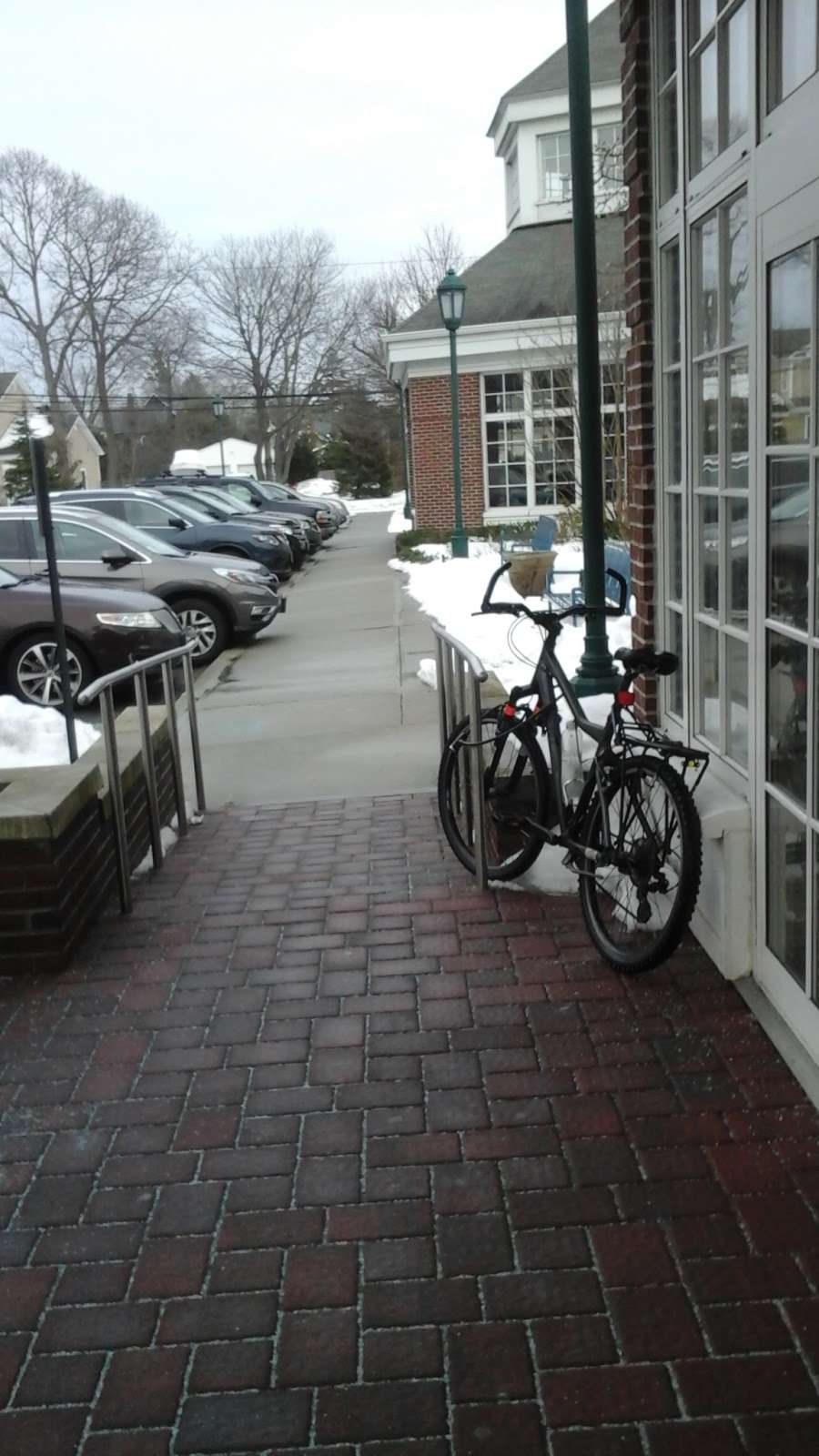 Islip Public Library | 71 Monell Ave, Islip, NY 11751, USA | Phone: (631) 581-5933
