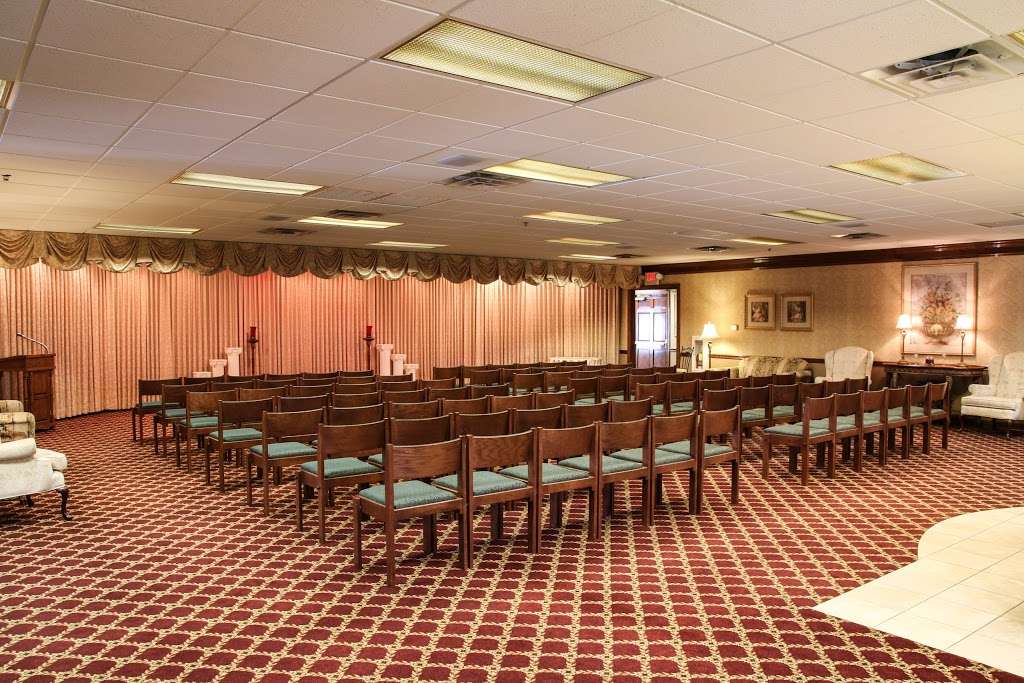 Church & Chapel Funeral Homes | 1875 N Calhoun Rd, Brookfield, WI 53005, USA | Phone: (262) 786-8030