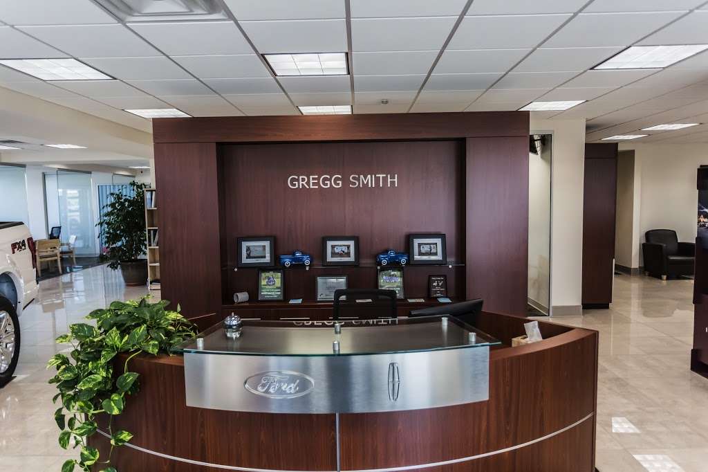 Gregg Smith Ford Lincoln | 1316 Price Ln, Clinton, MO 64735, USA | Phone: (660) 885-5505