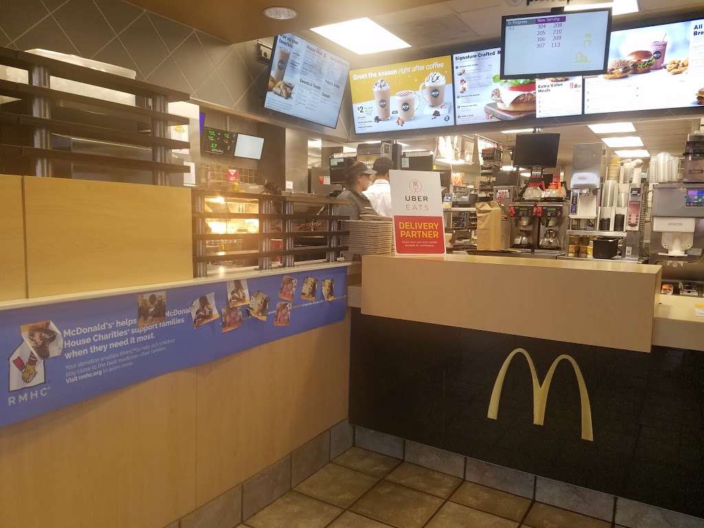 McDonalds | 1704 Plainfield Rd, Crest Hill, IL 60403, USA | Phone: (815) 741-2206