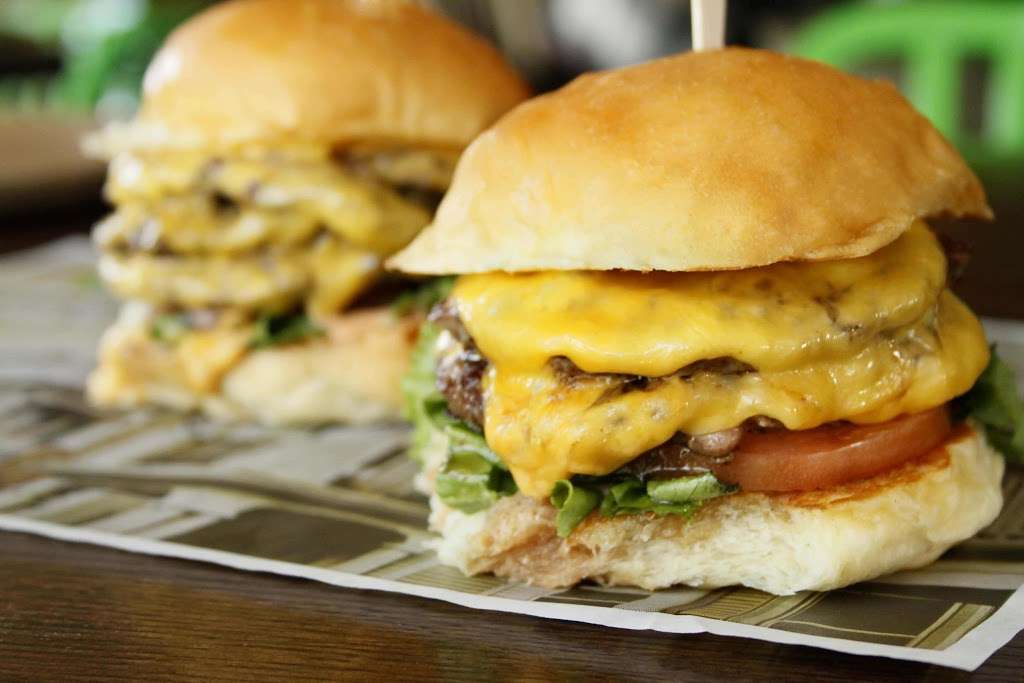 Wahlburgers | Waterford Lakes, 749 N Alafaya Trail, Orlando, FL 32828 | Phone: (407) 545-6434