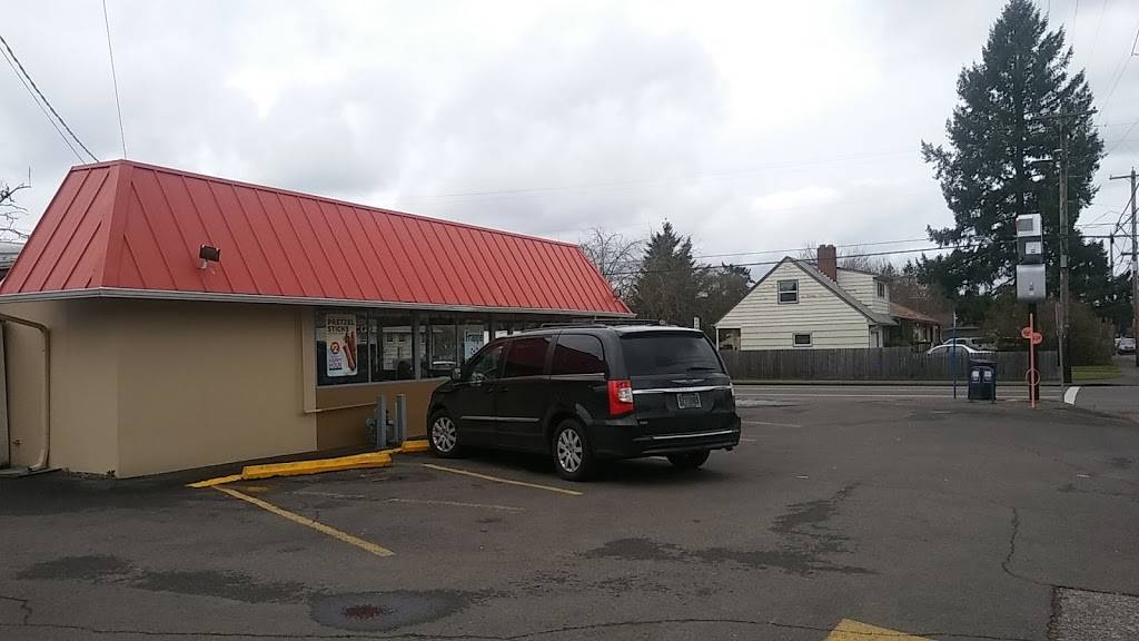 Dairy Queen, 5934 SE Duke St, Portland, OR 97206, USA
