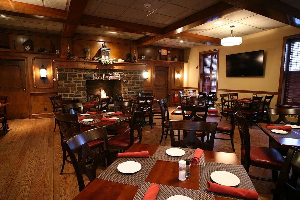 Plumsteadville Inn | 5902 Easton Rd, Pipersville, PA 18947, USA | Phone: (215) 766-7500