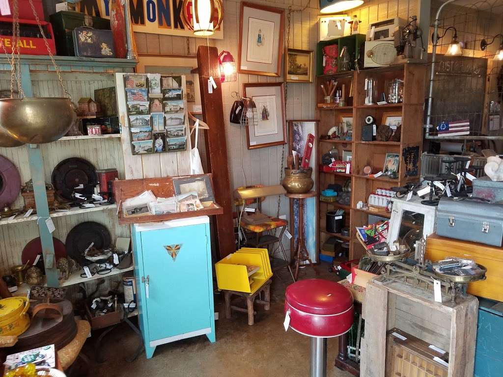 Rust and Feathers | 14928 James Monroe Hwy, Leesburg, VA 20176, USA | Phone: (703) 737-6700
