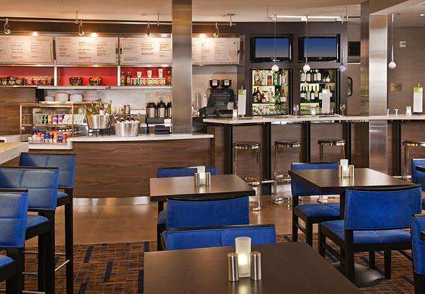 Courtyard by Marriott Philadelphia Airport | 8900 Bartram Ave, Philadelphia, PA 19153 | Phone: (215) 365-2200