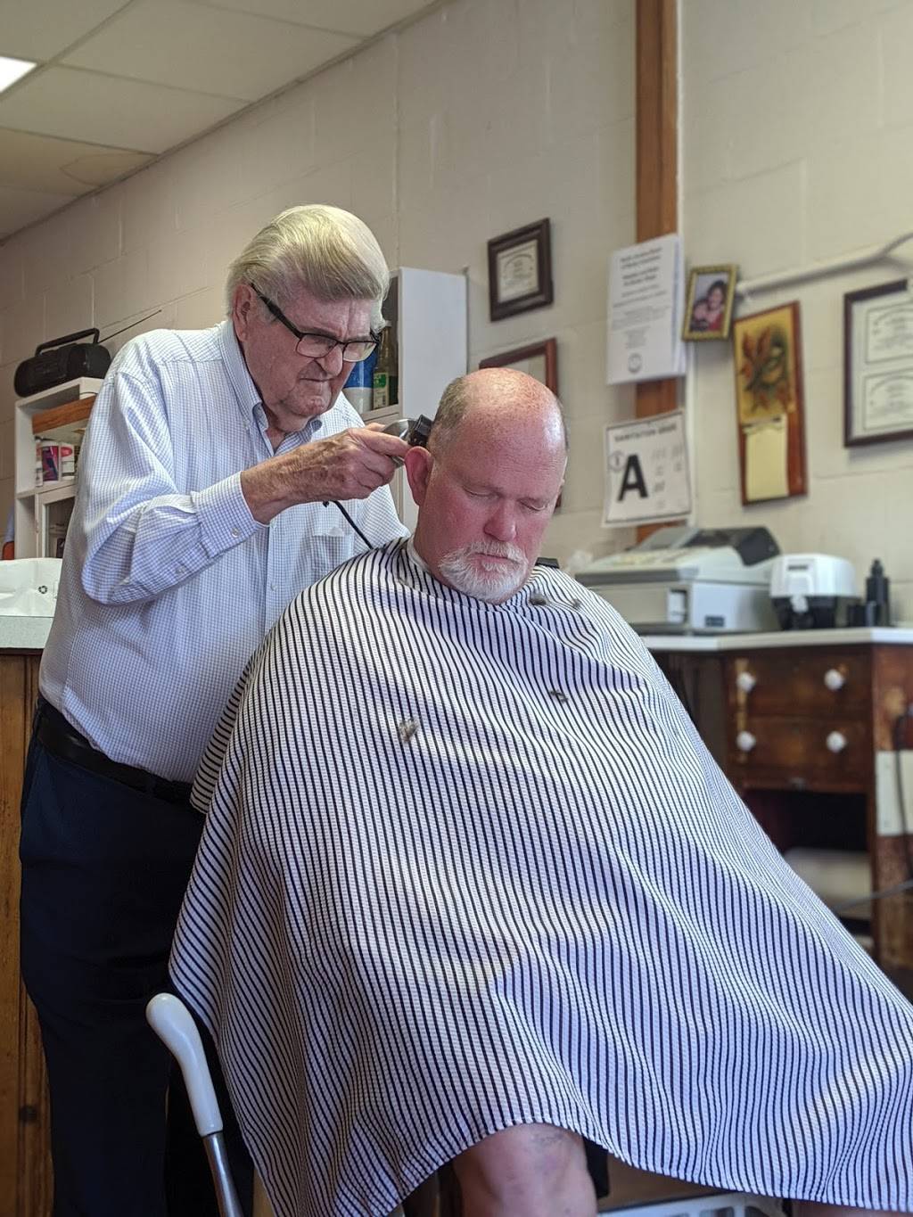 Blackmons Barber Shop | 5887 Old U.S. Hwy 52, Lexington, NC 27295, USA | Phone: (336) 731-6016