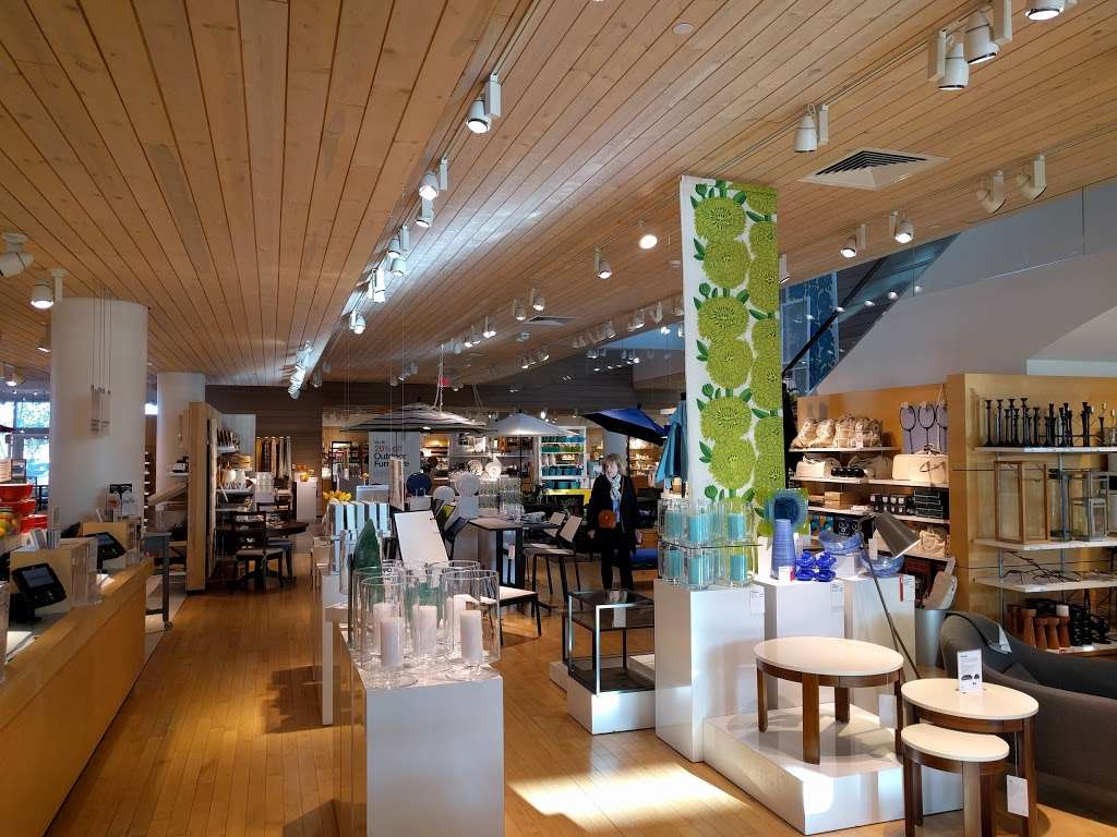 Crate and Barrel | 75 Middlesex Turnpike, Burlington, MA 01803 | Phone: (781) 270-3600