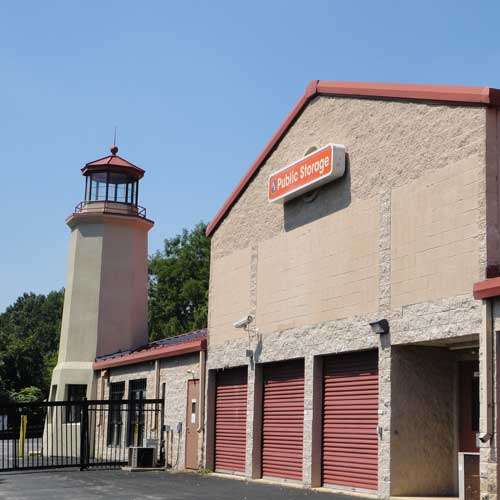 Public Storage | 5085 West Chester Pike, Newtown Square, PA 19073 | Phone: (610) 492-7148