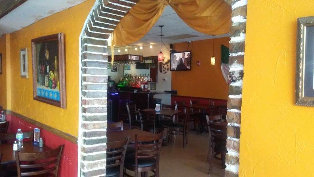 Zocalo Mexican Bar and Grill | 203 Butterfield Rd, Vernon Hills, IL 60061, USA | Phone: (224) 513-5477