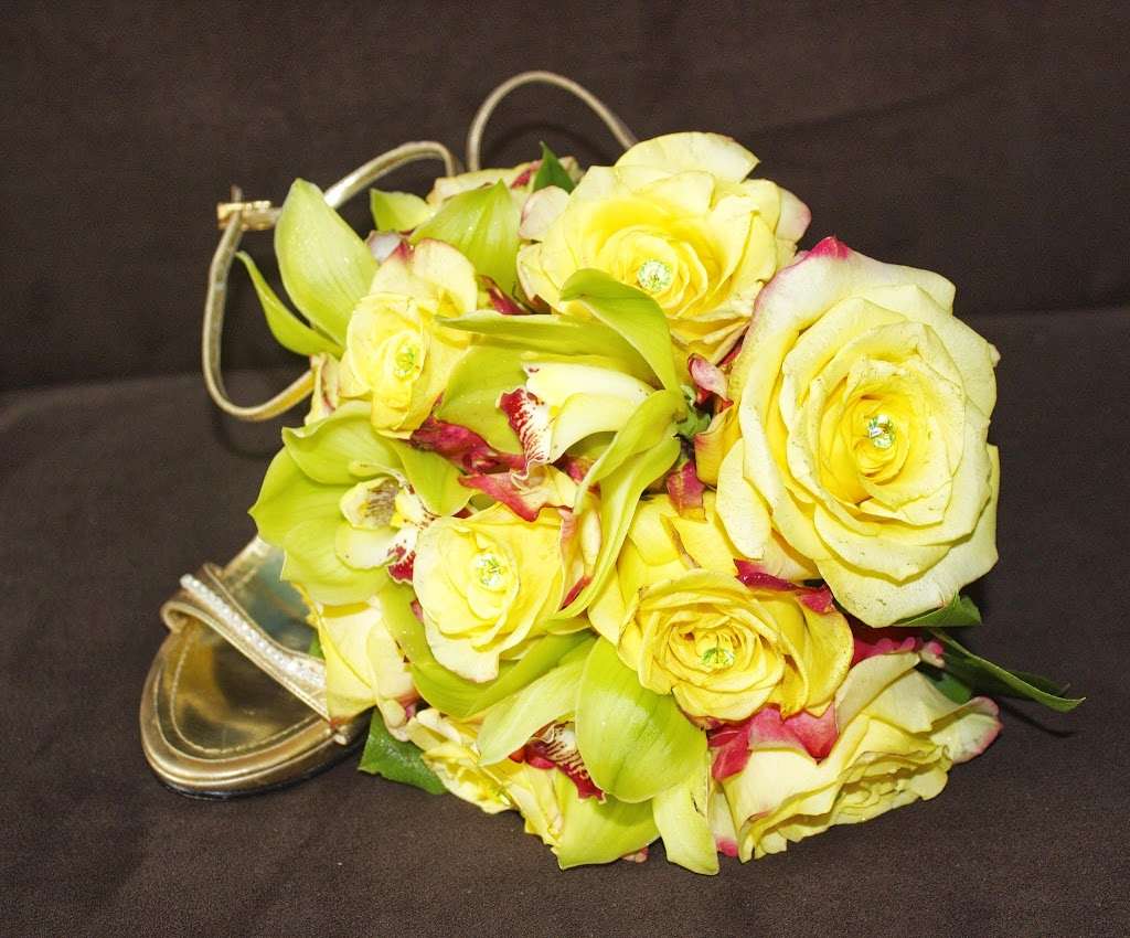 Elegant Floral Design | 12519 111th Ave #1509, South Ozone Park, NY 11420, USA | Phone: (718) 322-9786