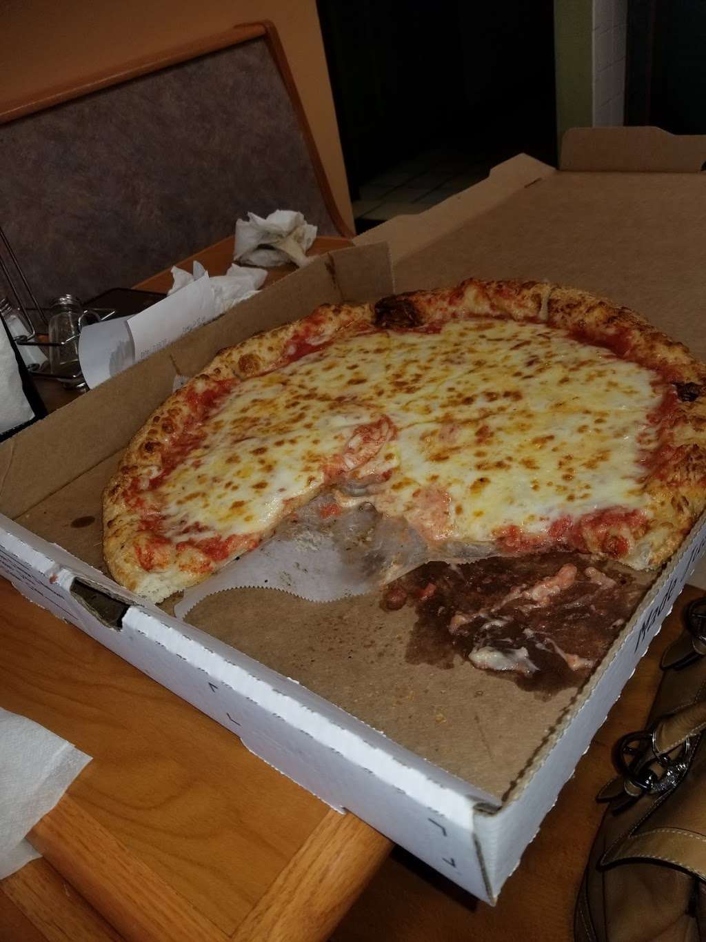 Amore Pizza | 430 S Old Baltimore Pike, Newark, DE 19702, USA | Phone: (302) 369-1600