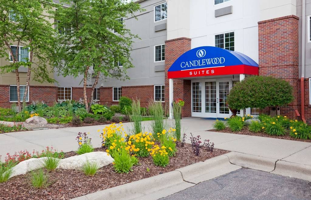 Sonesta Simply Suites Minneapolis Richfield | 351 W 77th St, Richfield, MN 55423, USA | Phone: (612) 869-7704