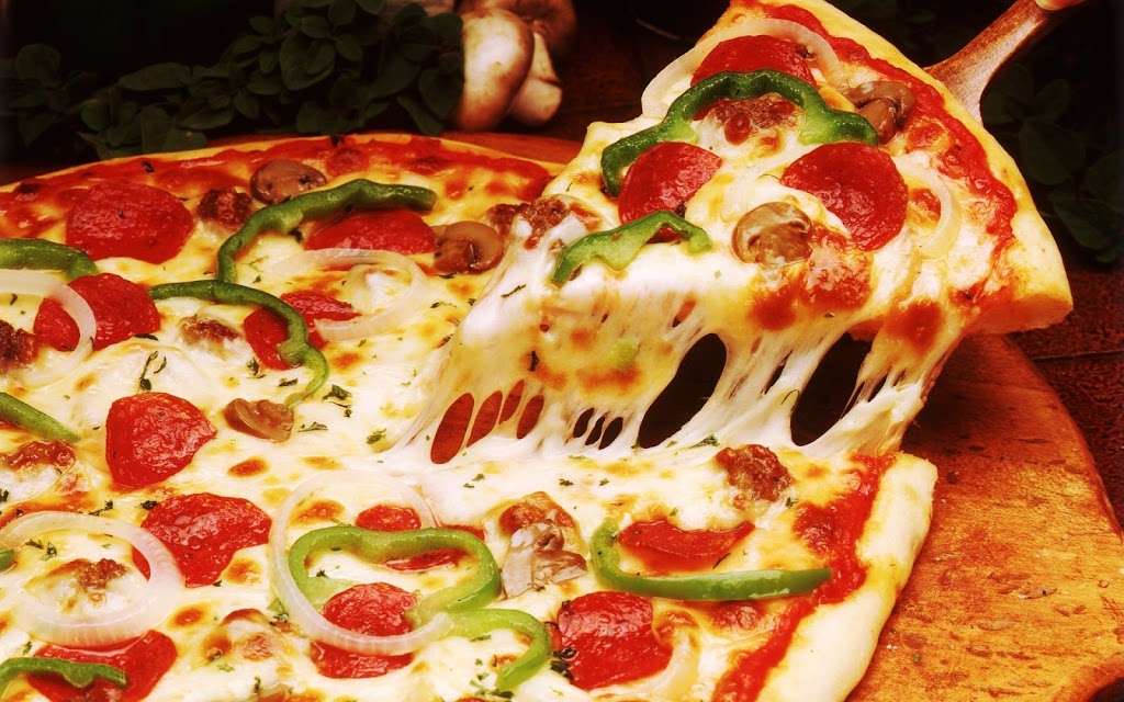 Fun House Pizza | 1520 East 23rd St S, Independence, MO 64055, USA | Phone: (816) 254-8000