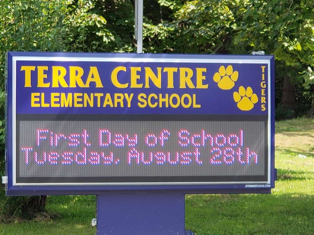 Terra Centre Elementary School | 6000 Burke Centre Pkwy, Burke, VA 22015 | Phone: (703) 249-1400