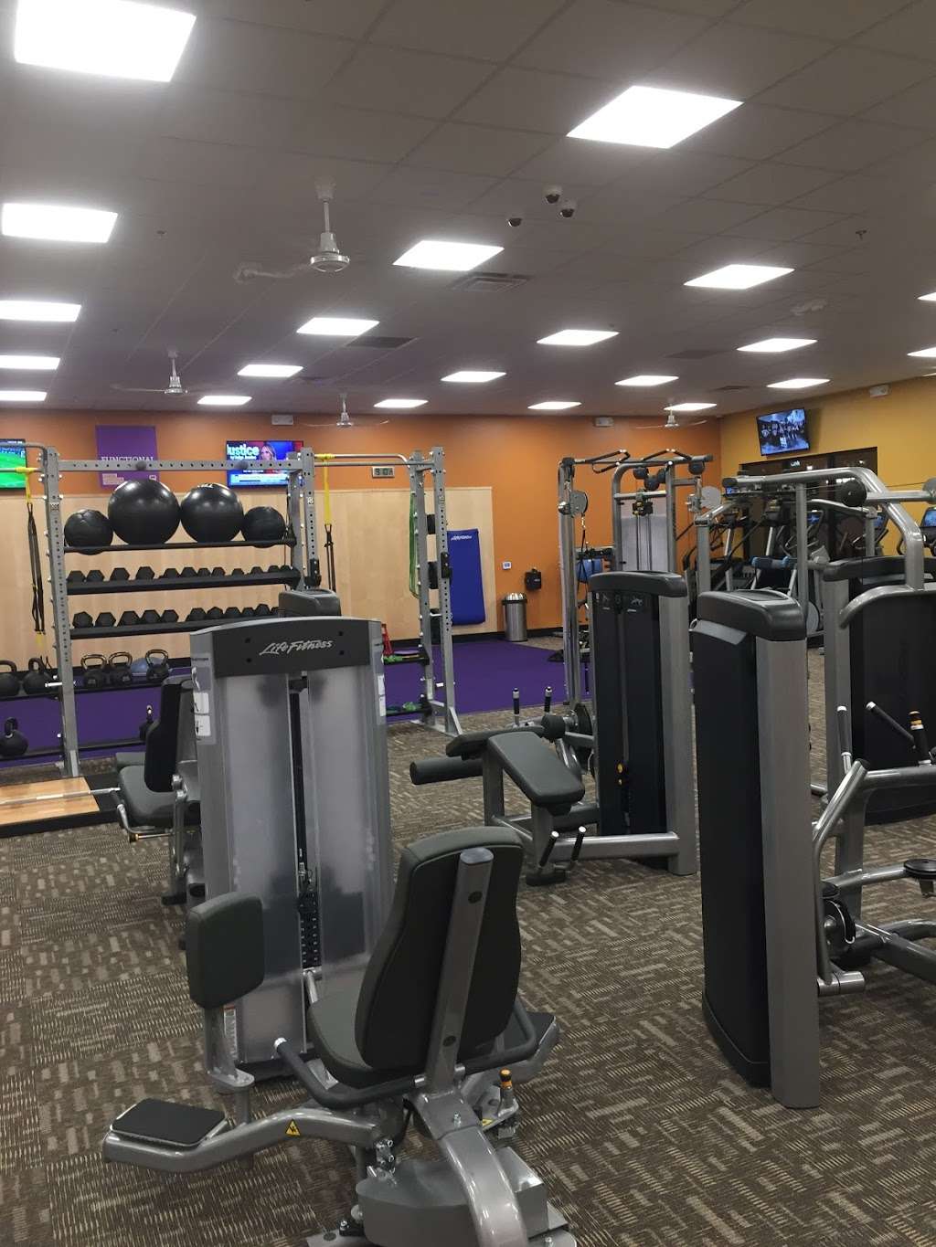 Anytime Fitness Desert Inn | 8490 W Desert Inn Rd, Las Vegas, NV 89117, USA | Phone: (702) 820-0660