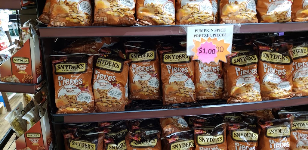 Snyders Of Hanover Factory Outlet | 1350 York St, Hanover, PA 17331, USA | Phone: (717) 632-4477