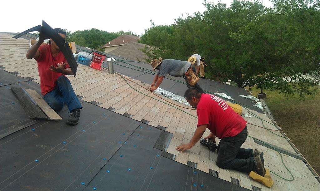 DISCOUNT ROOFING AND REPAIRS | 923 Stonewall St, San Antonio, TX 78211, USA | Phone: (210) 427-2452