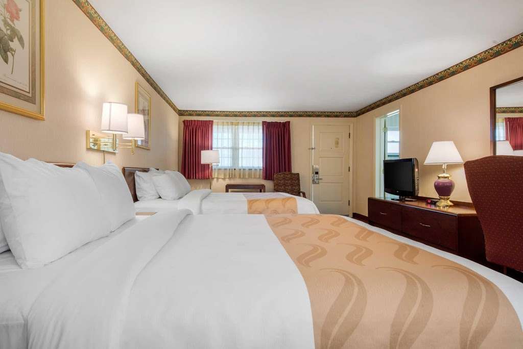 Quality Inn Breeze Manor | 16621 Lincoln Hwy, Breezewood, PA 15533, USA | Phone: (814) 735-4311