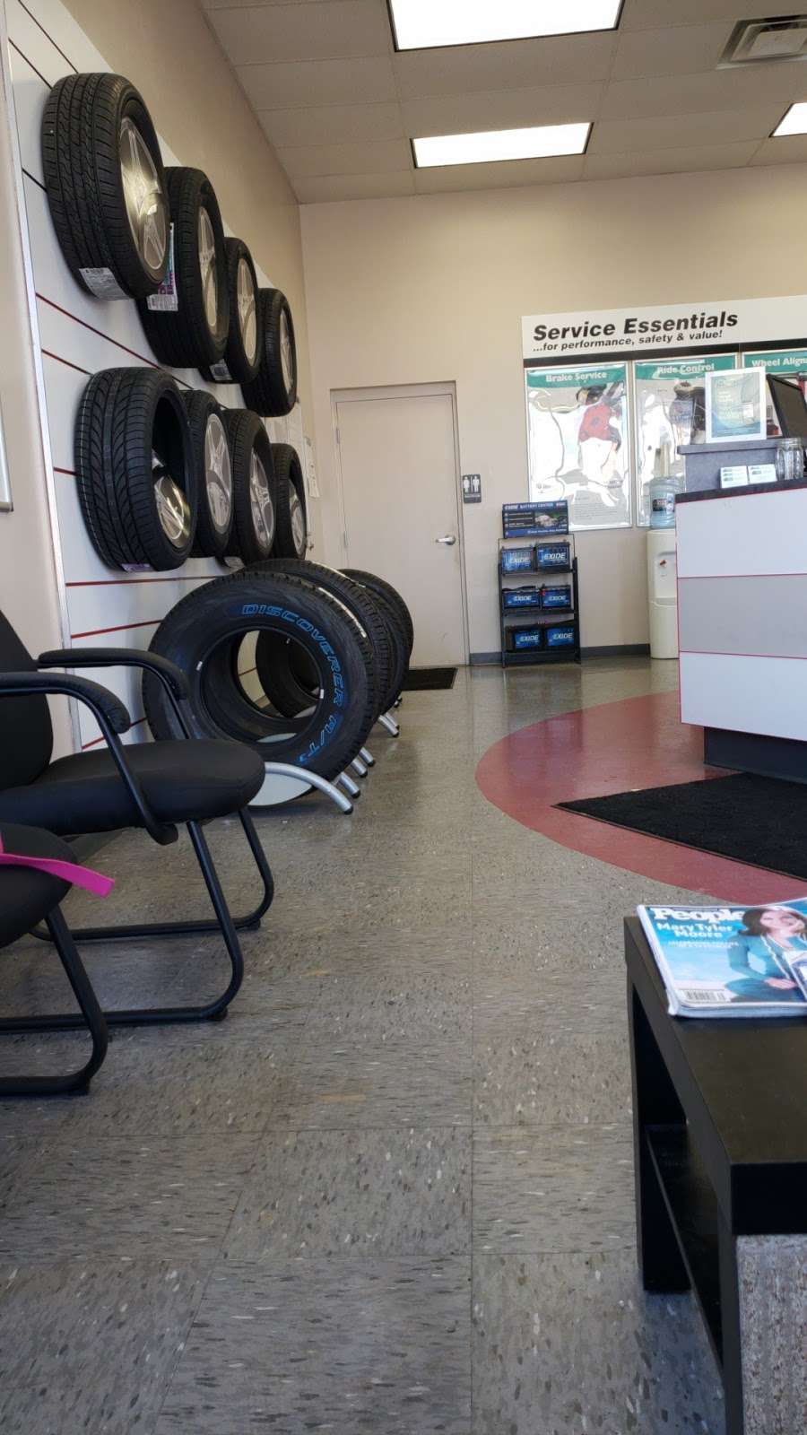 Mavis Discount Tire | 265 Limestone Rd, Oxford, PA 19363, USA | Phone: (610) 340-1521