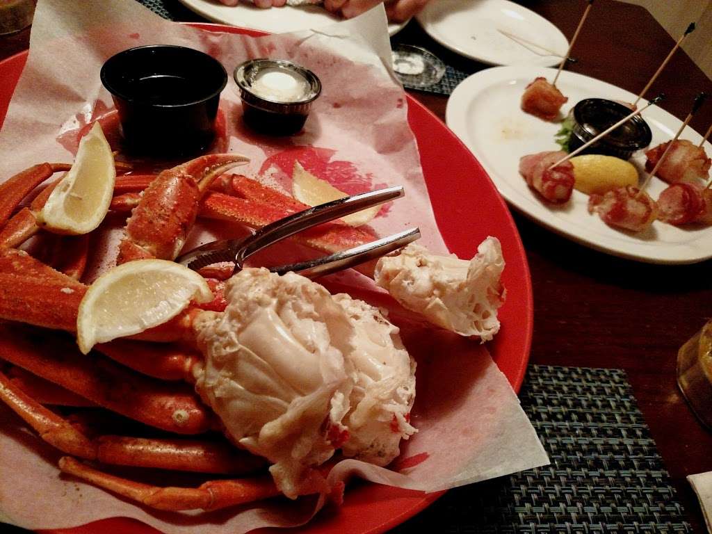 Traders Seafood Steak & Ale | 8132 Bayside Rd, Chesapeake Beach, MD 20732, USA | Phone: (301) 855-0766