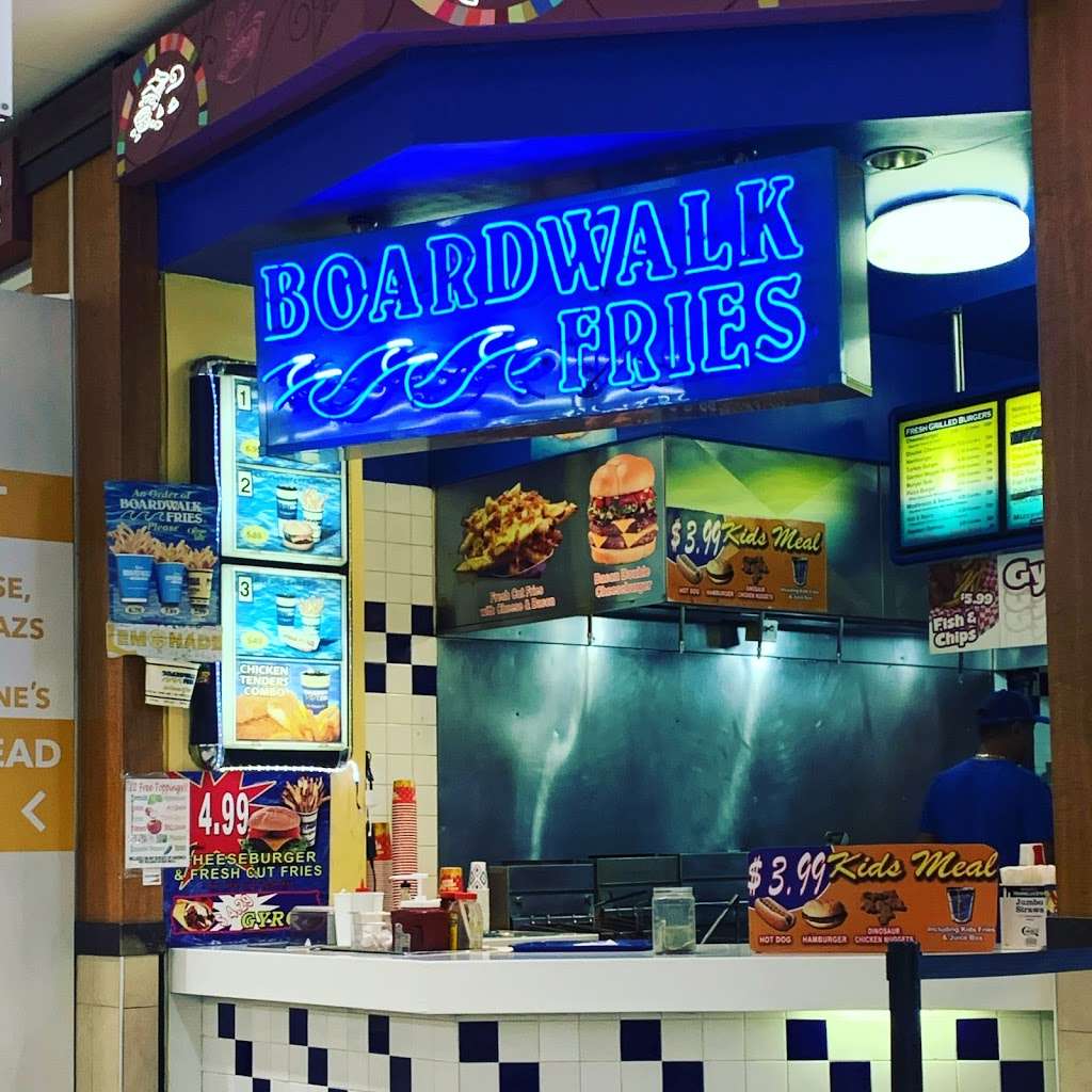 Boardwalk Fries | Park City Center, Lancaster, PA 17601, USA | Phone: (717) 299-3898