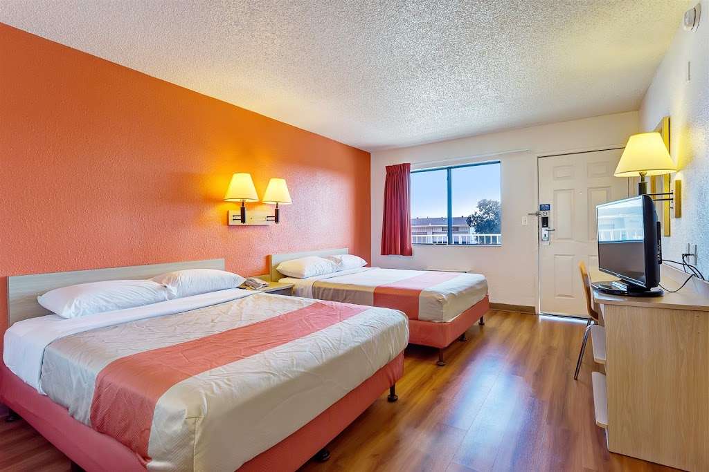 Motel 6 Vallejo - Six Flags West | 1455 Enterprise St, Vallejo, CA 94589, USA | Phone: (707) 643-7611