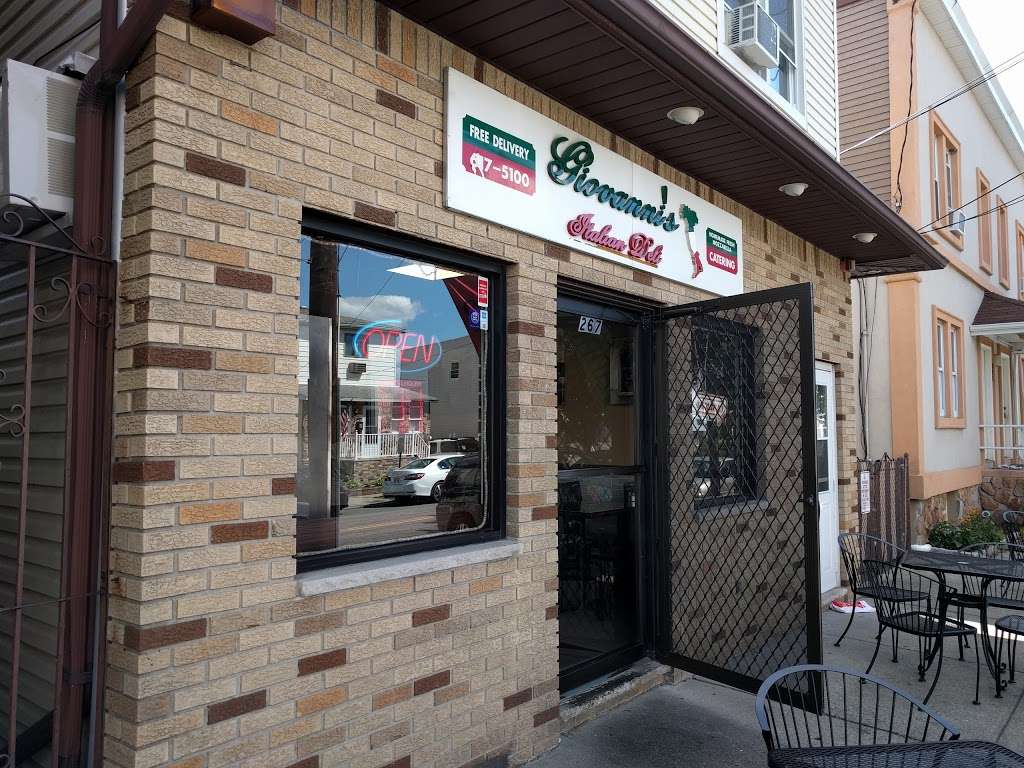 Giovannis Italian Deli | 267 Centre Ave, Secaucus, NJ 07094, USA | Phone: (201) 617-5100