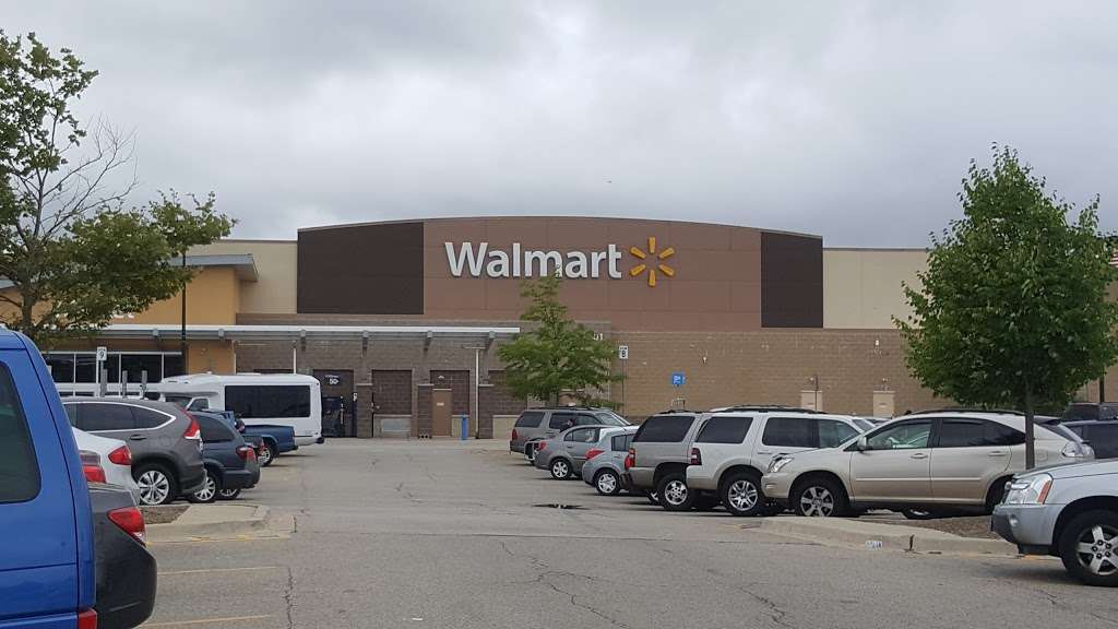 Walmart Supercenter | 3801 Running Brook Farm Blvd, Johnsburg, IL 60050 | Phone: (815) 344-7702