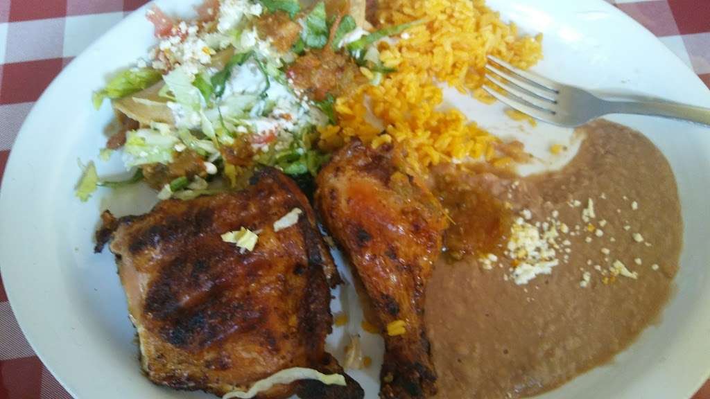 El Pollo Grill | 2839 S Pulaski Rd, Chicago, IL 60623, USA | Phone: (773) 521-9801