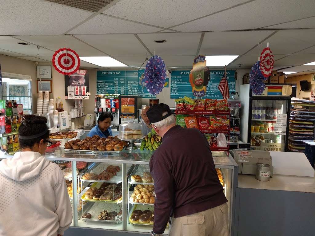 Spudnuts Donuts | 3810 W Channel Islands Blvd #b, Oxnard, CA 93035, USA | Phone: (805) 984-7664