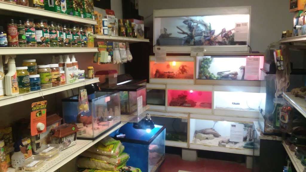 Gordons Pet Store | 13633 History Land Hwy Suite B, Warsaw, VA 22572, United States | Phone: (804) 333-3834