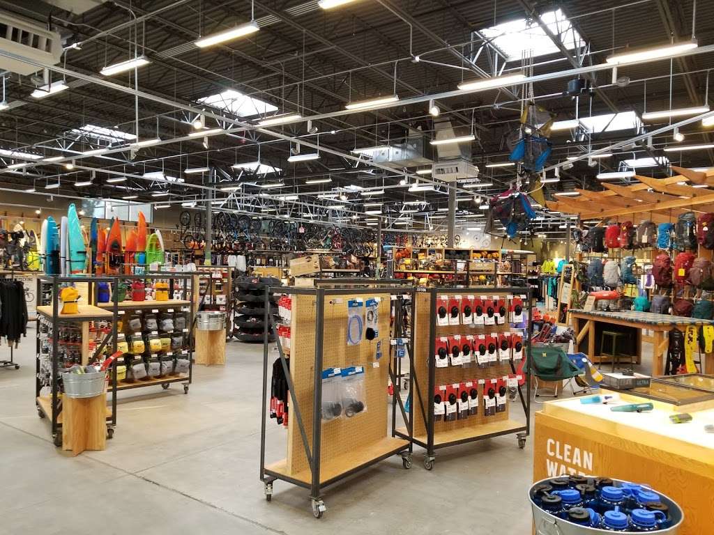 REI | 9000 E Peakview Ave, Greenwood Village, CO 80111, USA | Phone: (303) 221-7759