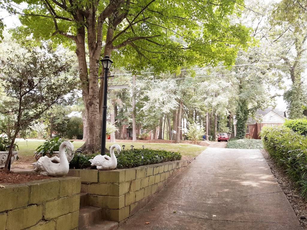 The MOZLEY Bed and Breakfast | 1380 Mozley Pl SW, Atlanta, GA 30314, USA | Phone: (404) 226-3854