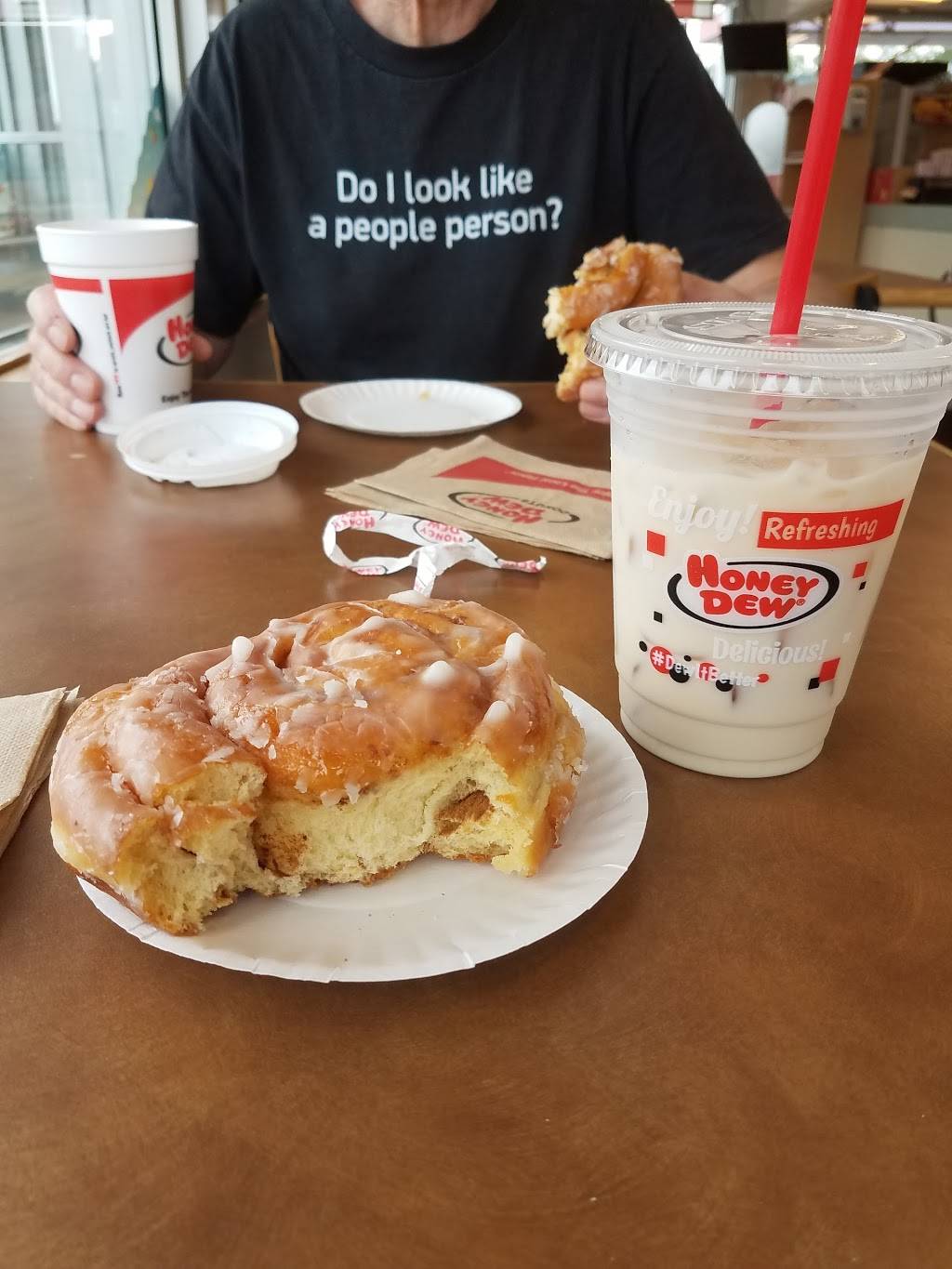 Honey Dew Donuts | 1085 Waterman Ave, East Providence, RI 02914, USA | Phone: (401) 434-2122