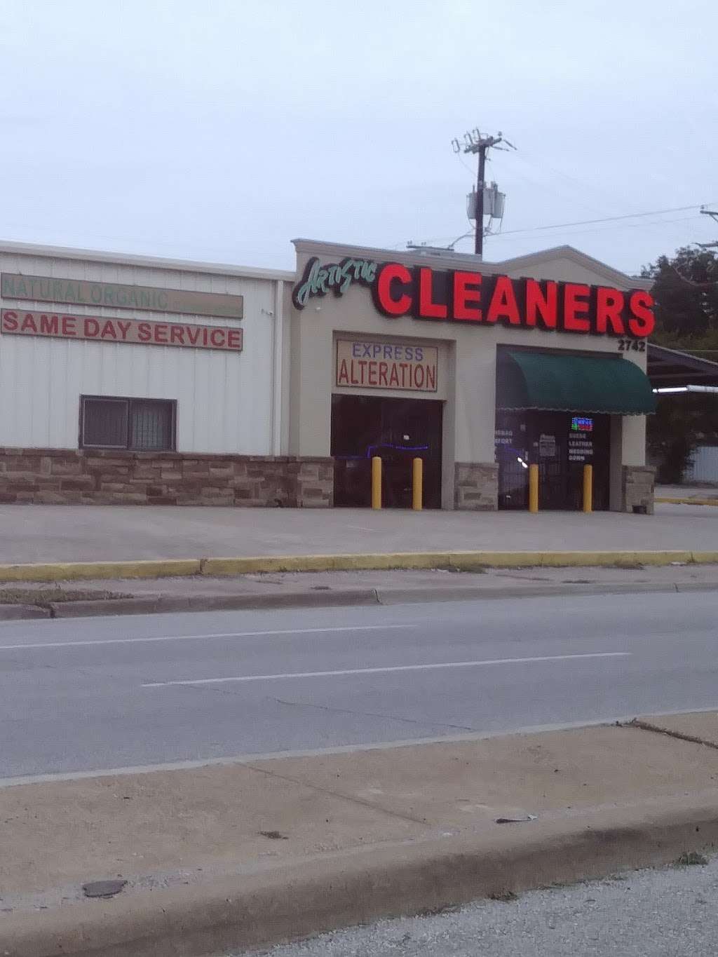 Artistic Cleaners Of Oak Cliff | 2742 S Marsalis Ave, Dallas, TX 75216, USA | Phone: (214) 376-4555