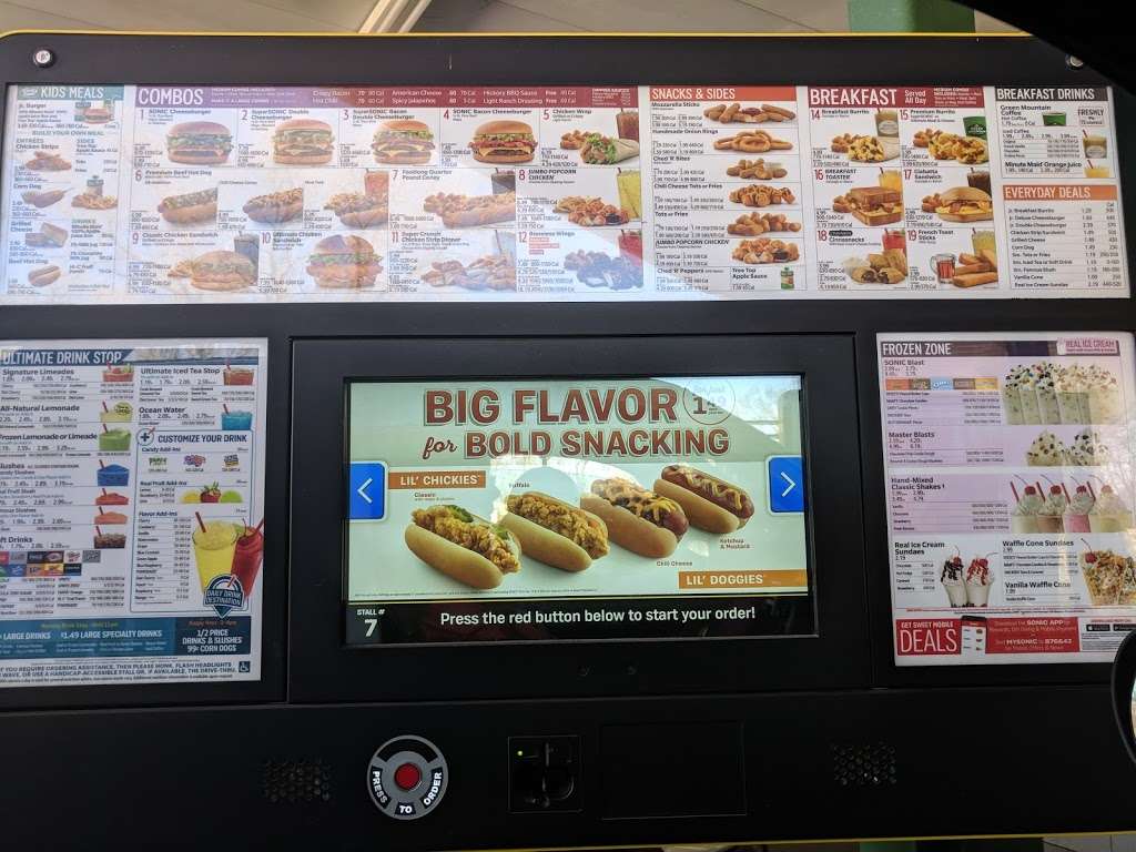 Sonic Drive-In | 5810 Lake Ave, St Joseph, MO 64504, USA | Phone: (816) 238-4520